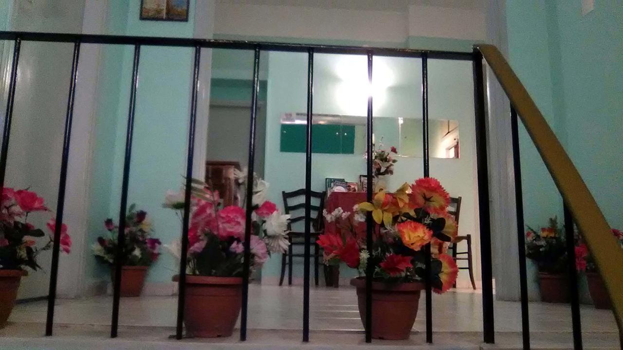 Hotel Victoria 칼라네라 외부 사진